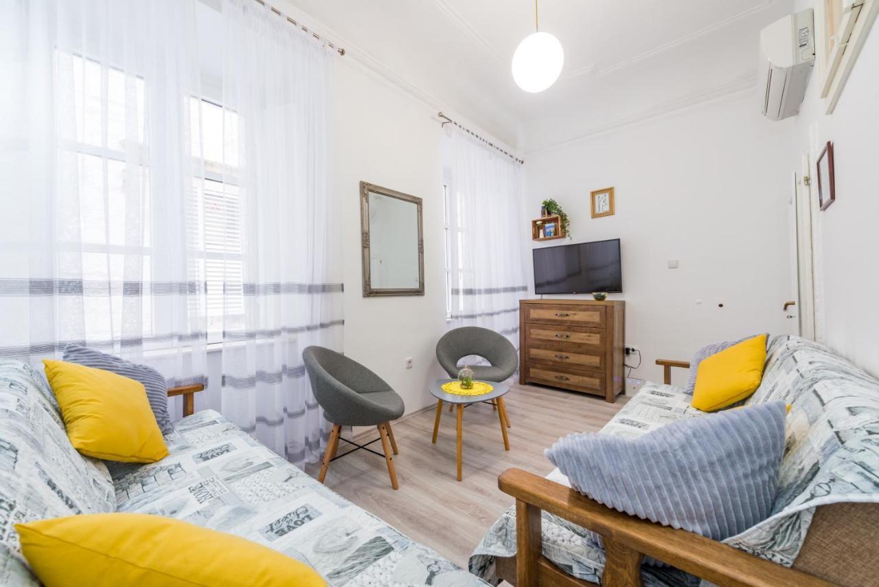 The Ragusa Arms Bagian luar foto