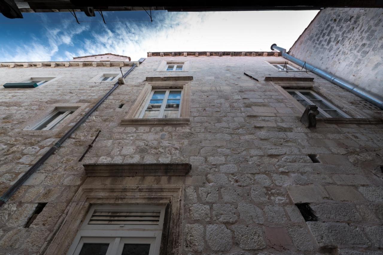 The Ragusa Arms Bagian luar foto